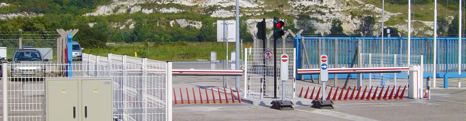 Tyre Spike Barrier Suppliers & Manufacturers